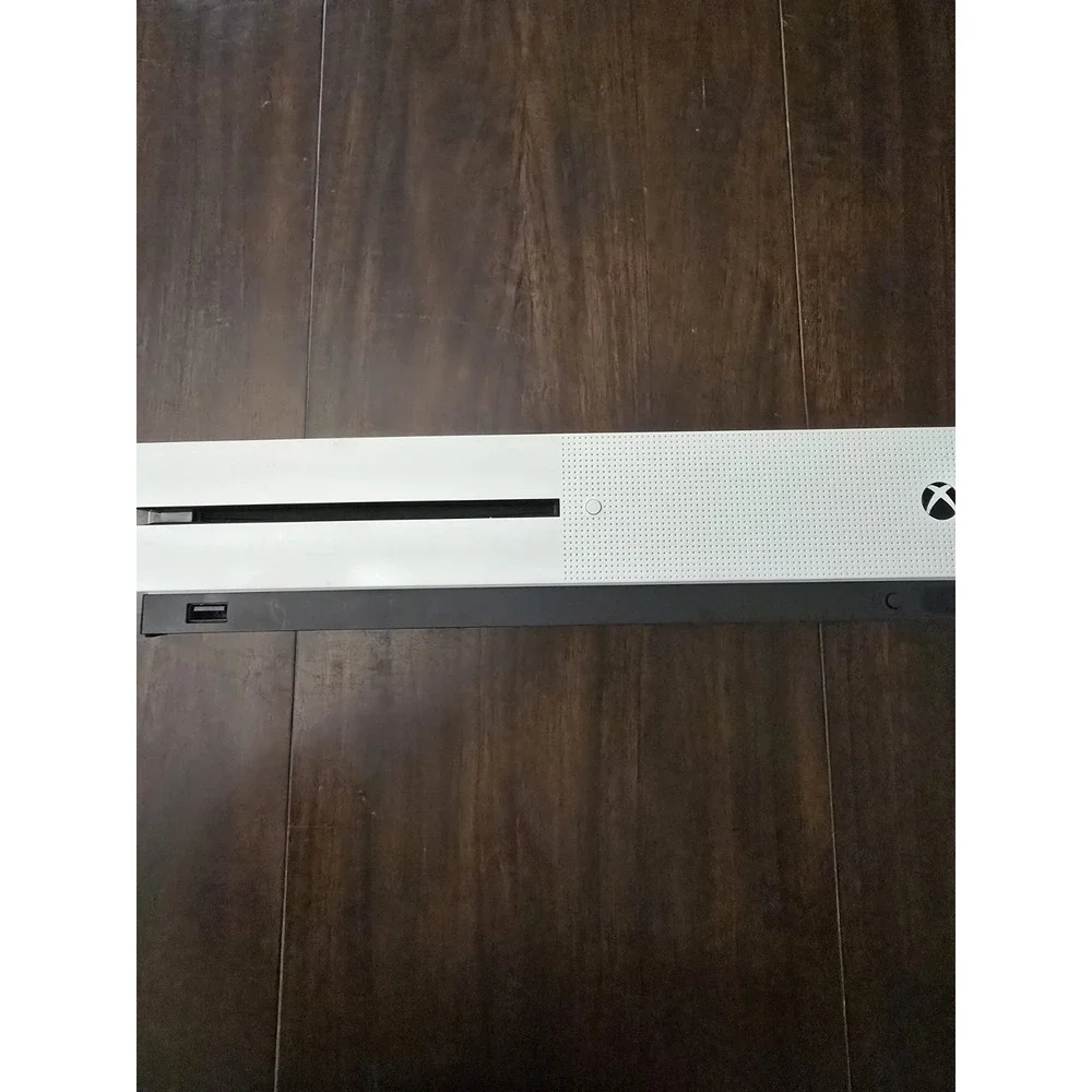 Microsoft Xbox One S 1TB Console Bundle w/ Wireless Controller And Game